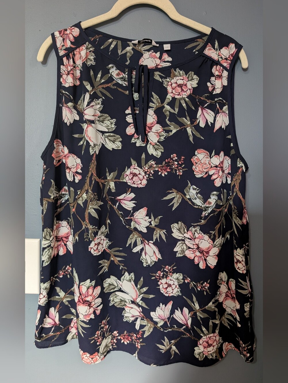 Reitmans Navy Floral Sleeveless Camisole with Pink Blooms *E19